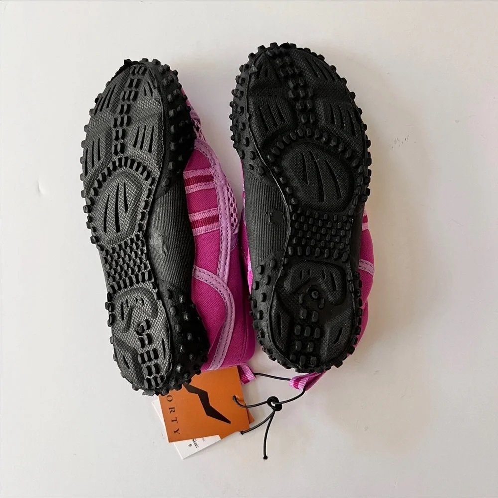 Norty water shoes